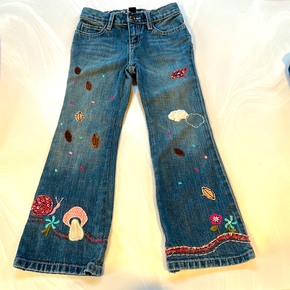 GAP jeans w/ embroidered & patches throughout - Size 5